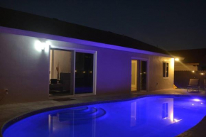 Spacious 4 bedrooms, 2 bathroom house with pool